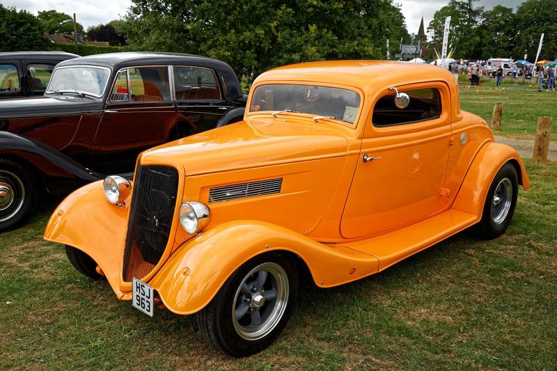 File:1935 Ford Model 18 street rod at Hatfield Heath Festival 2017