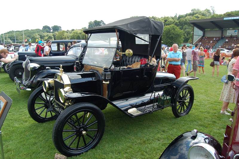 Corbridge Classic Car Show 2013 (9231371881)
